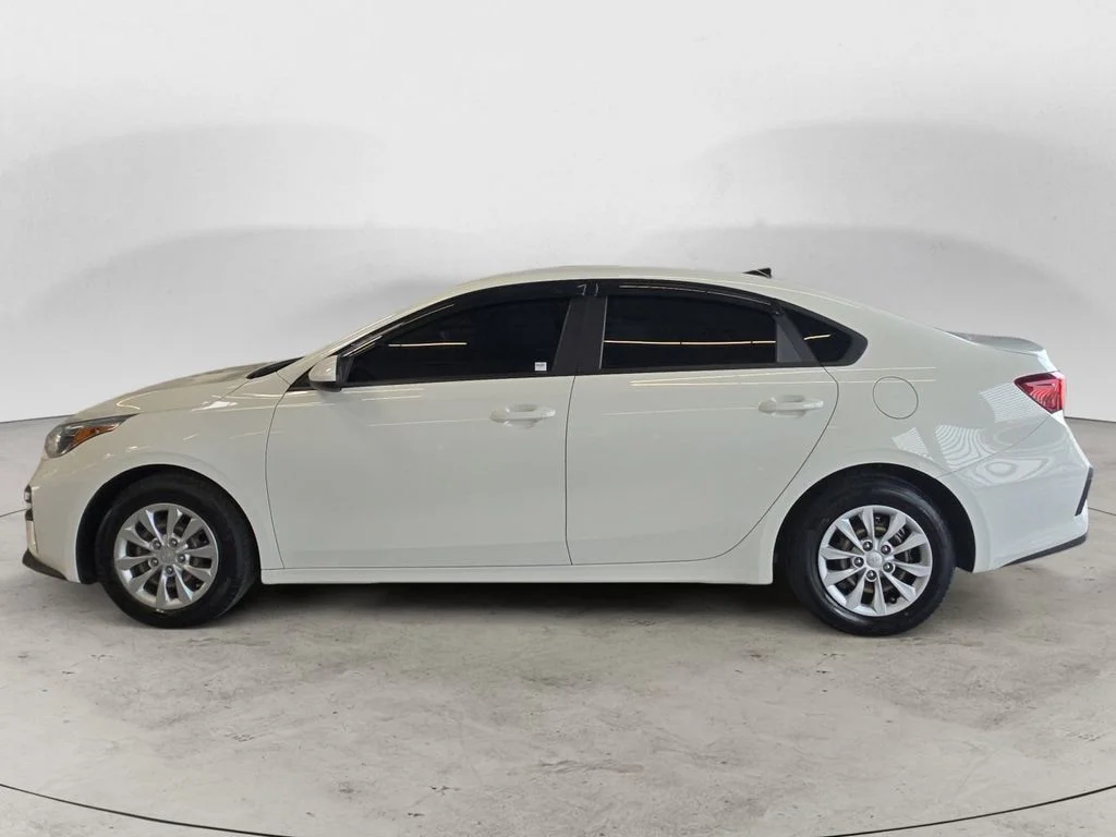 Used 2021 White Kia FE image 8