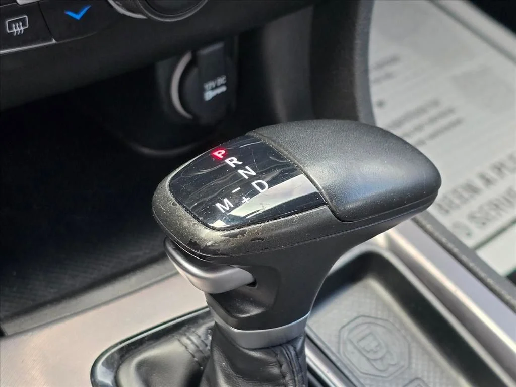 Used 2022 Black Dodge SXT image 19