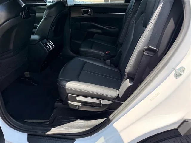 Used 2022 White Kia X-Line EX image 13