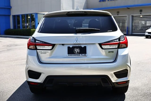Used 2025 Alloy Silver Metallic Mitsubishi 2.0 LE image 7