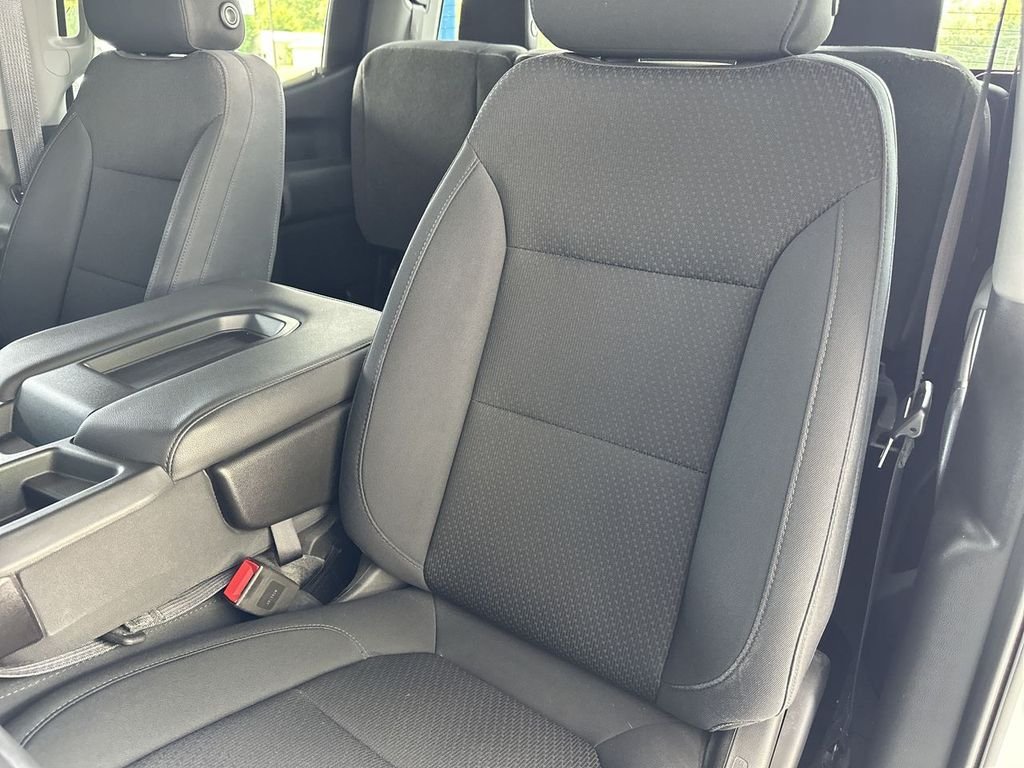 Used 2020 White Chevrolet Custom image 22