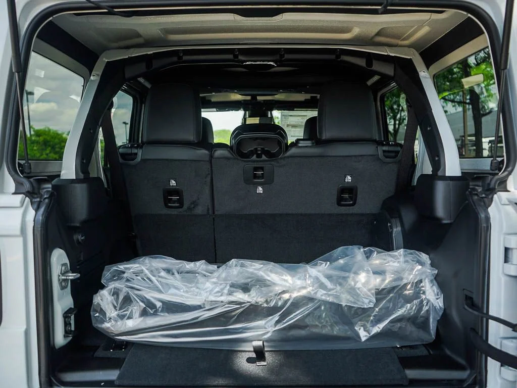 New 2026 Bright White Clearcoat Jeep Rubicon X image 8