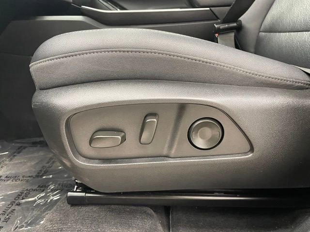 2025 Chevrolet Equinox LT - Photo 11