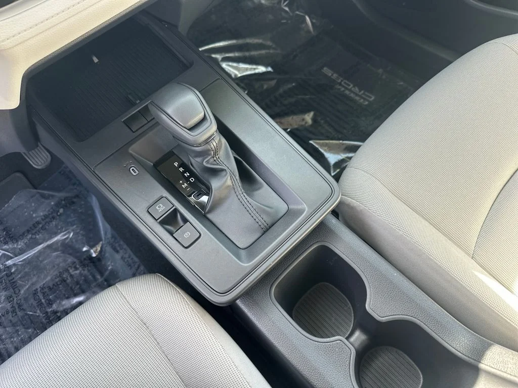 2026 Toyota Corolla Cross L - Photo 22