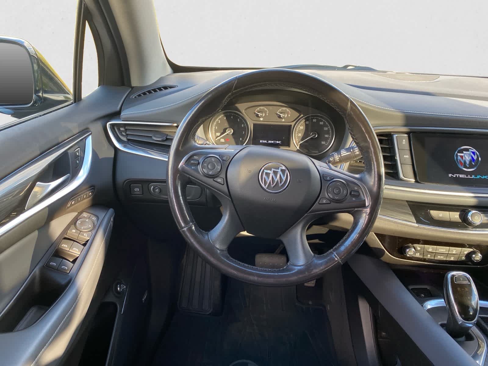 Used 2018 Includes Spectra Gray lower exterior accent color.) Buick Premium image 17