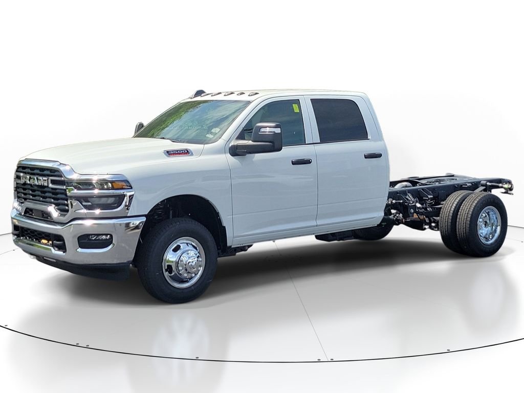 New 2026 Bright White Clearcoat RAM Tradesman image 2