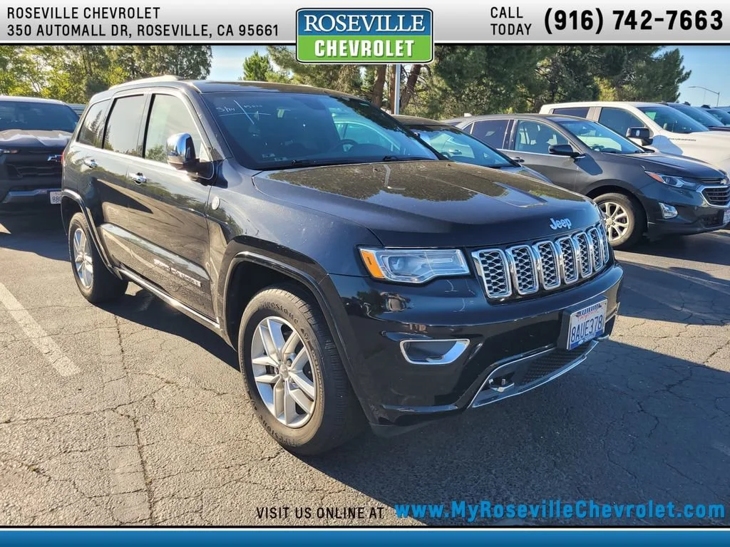 2017 Jeep Grand Cherokee Overland 4WD's photo