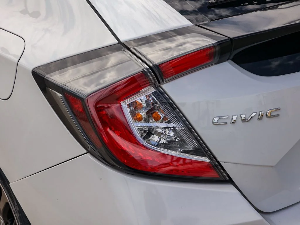 Used 2020  Honda Sport image 6