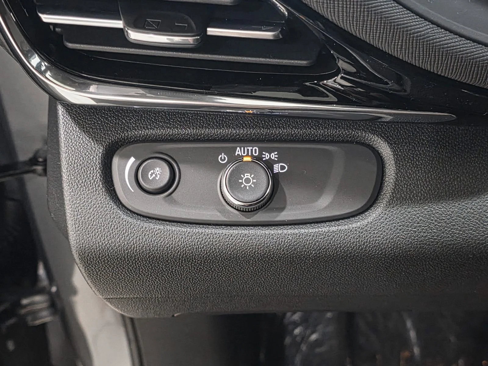 2026 Buick Envista Sport Touring - Photo 25