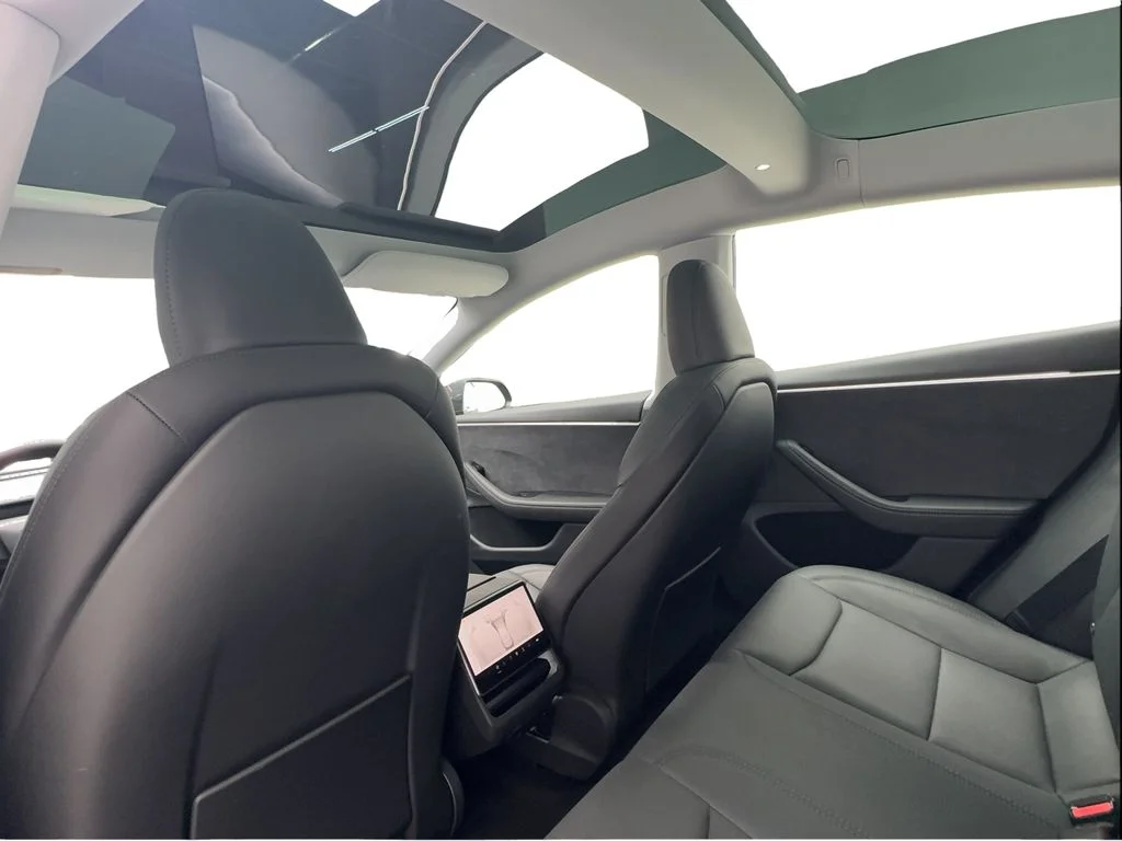 Used 2025 Black Tesla Long Range image 17