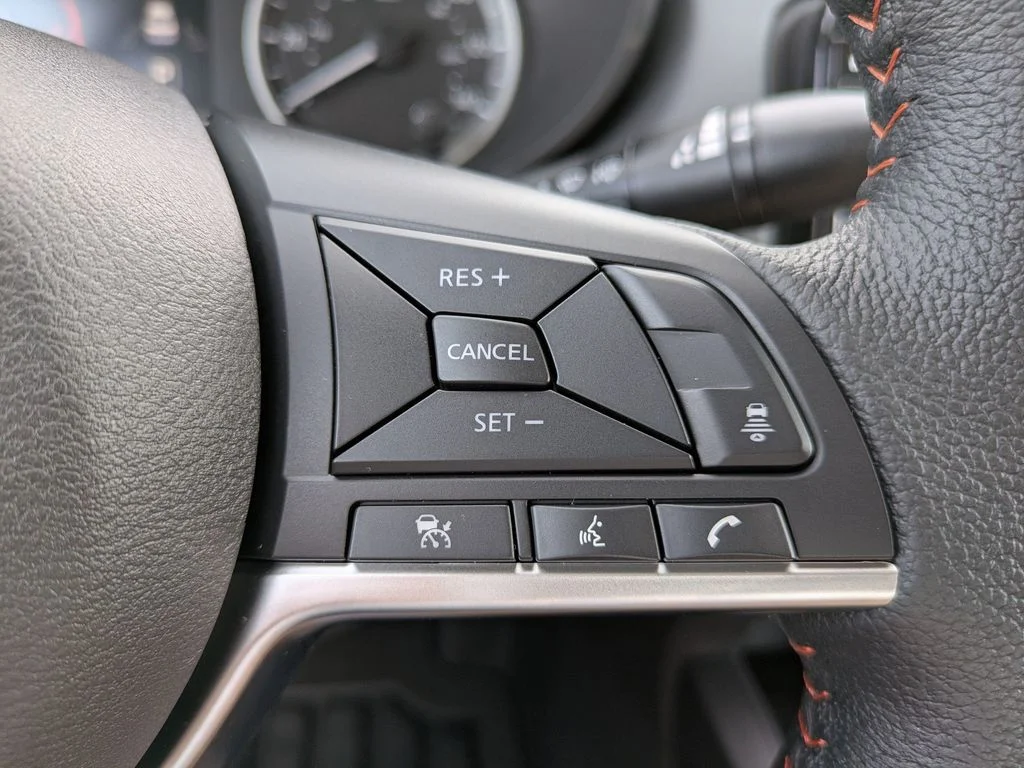 2025 Nissan Versa Sedan SR - Photo 24