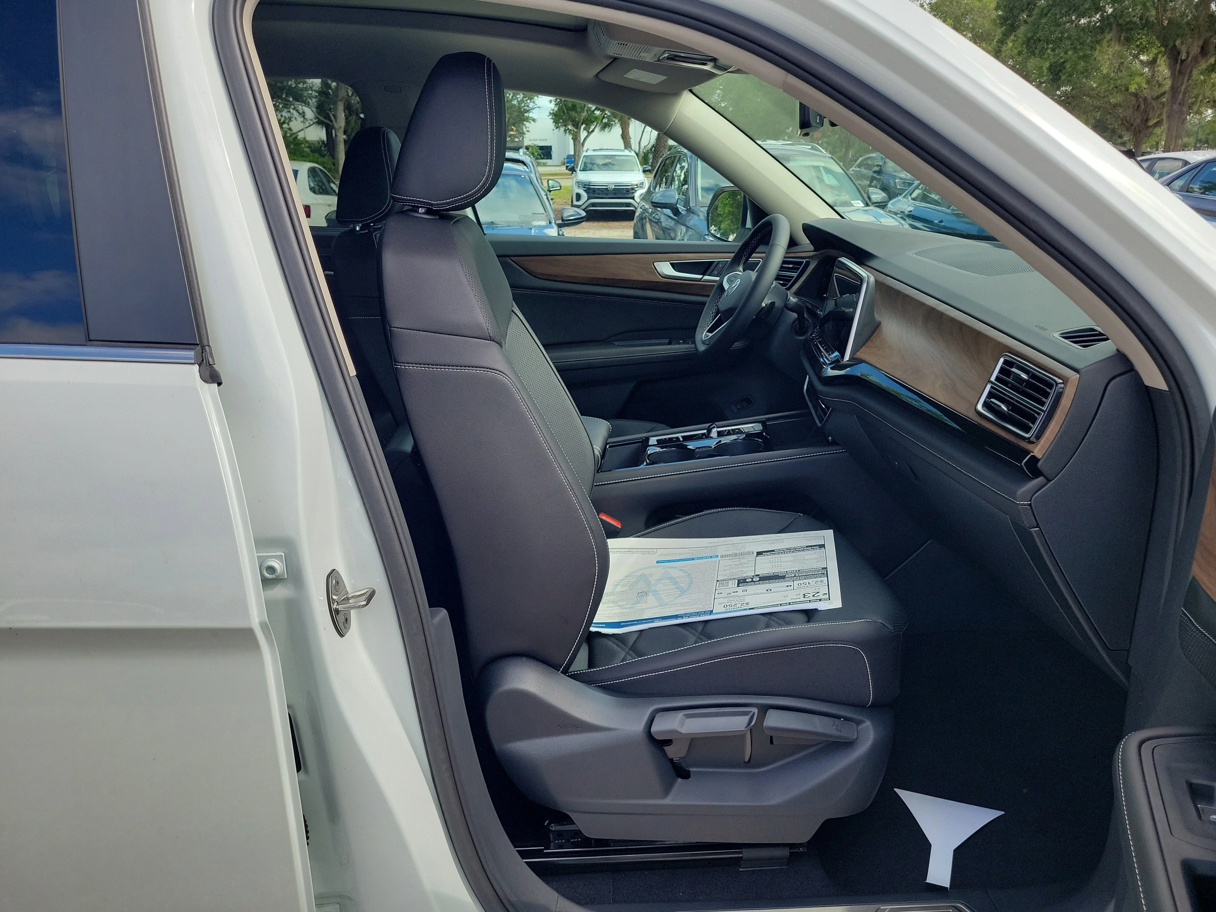 New 2026 White Volkswagen 2.0T SE w/Technology image 8