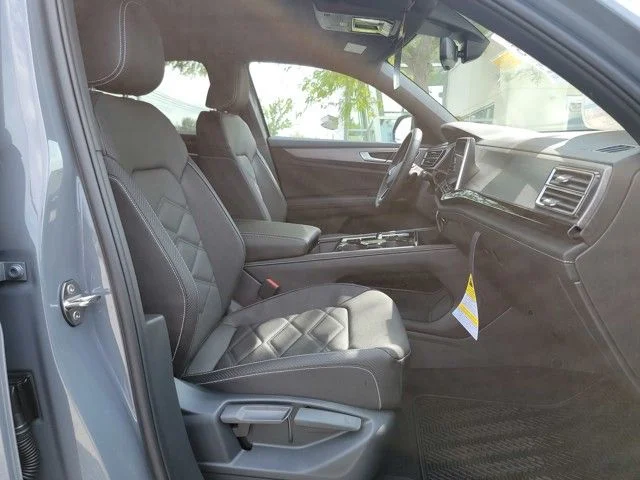 2026 Volkswagen Atlas Cross Sport SE w/Tech - Photo 17