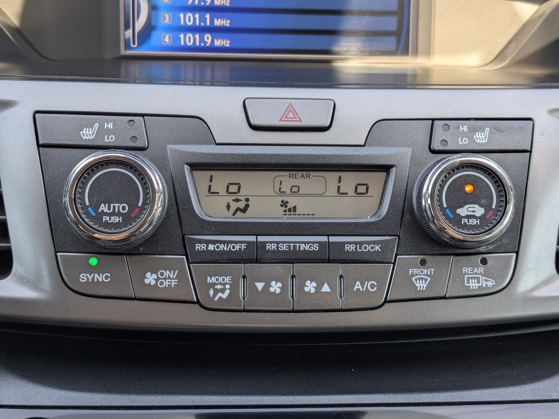 Used 2015 Modern Steel Metallic Honda EX-L image 22