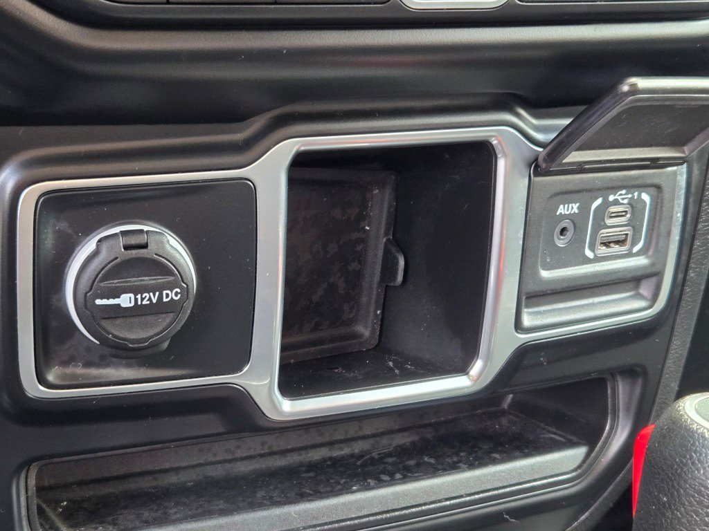 2022 Jeep Wrangler Sport - Photo 21