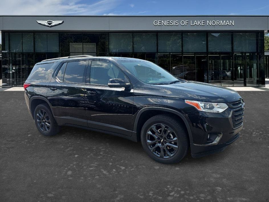 Used 2021 Mosaic Black Metallic Chevrolet RS Awd image 3