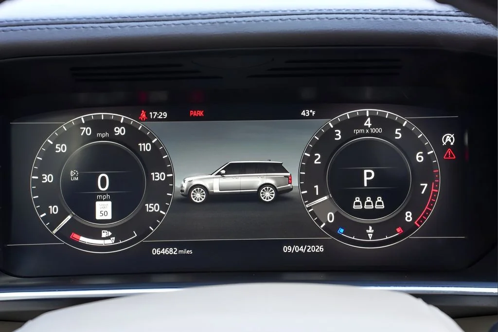 Used 2022 White Land Rover Westminster image 26