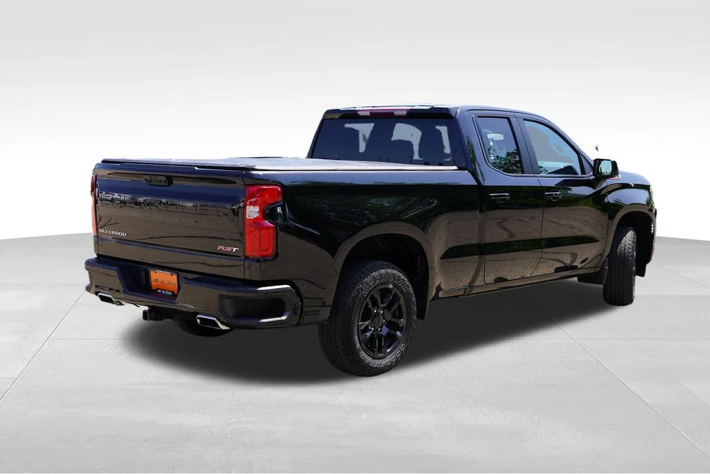 Used 2023 Black Chevrolet RST image 5