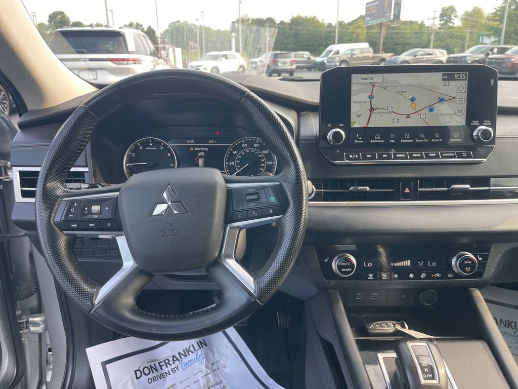 Used 2024 Silver Mitsubishi SE image 16
