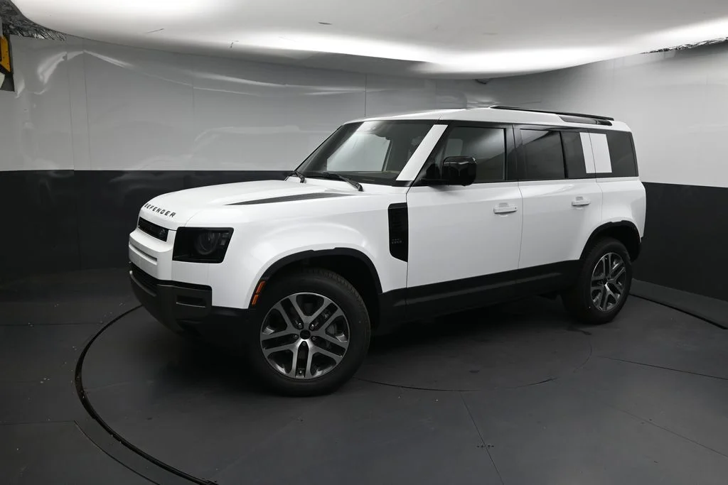 2026 Land Rover Defender 110 S P300's photo