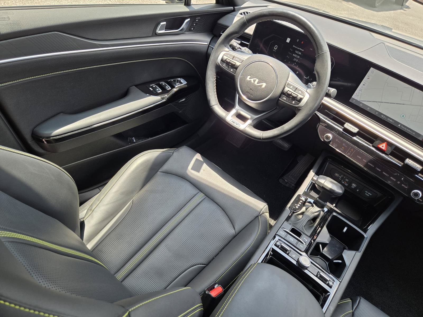 2025 Kia K5 GT - Photo 17