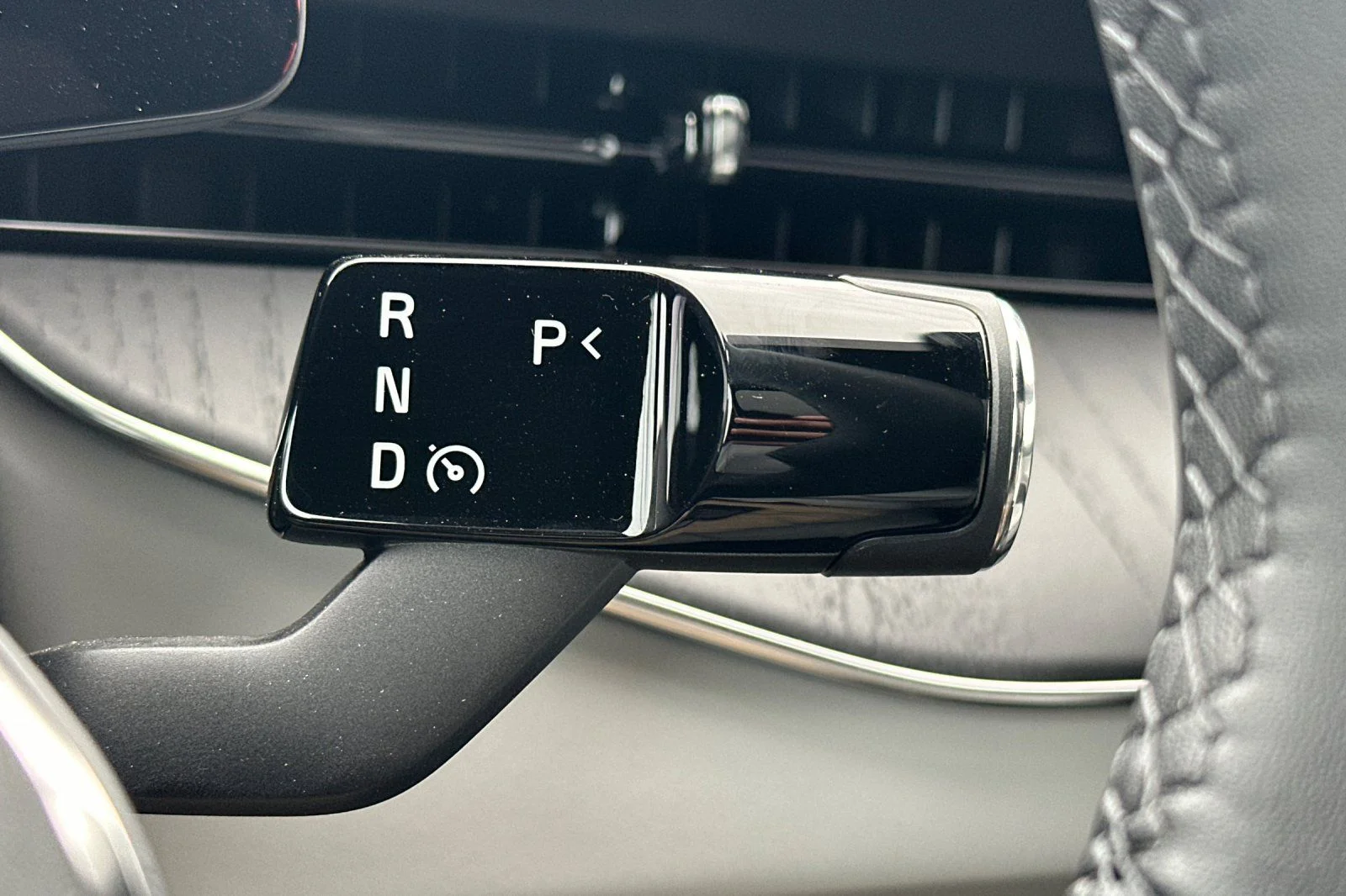 Used 2025 Jupiter Metallic Polestar Long Range Dual Motor image 24