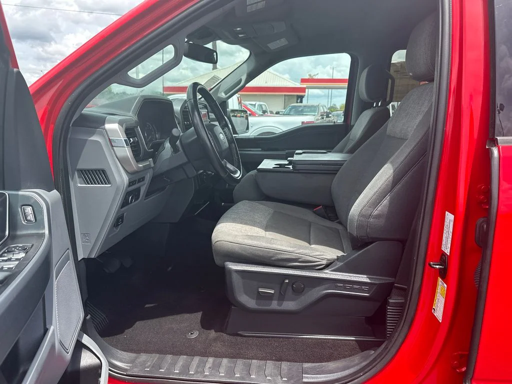 Used 2022 Red Ford XLT image 9