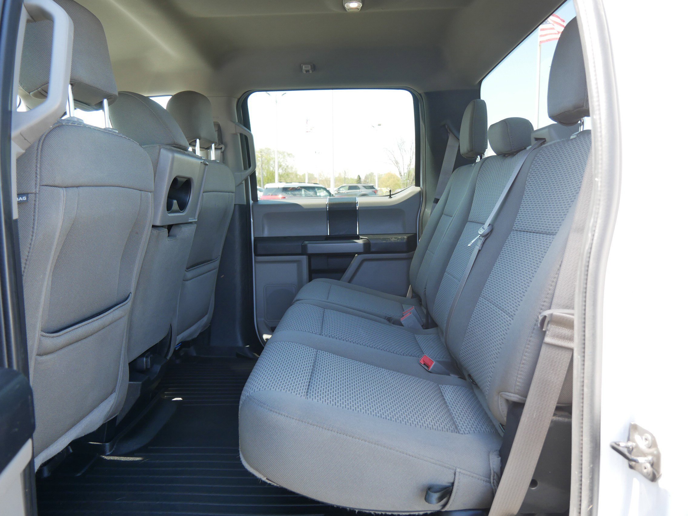 Used 2019 White Ford XLTV8 image 11