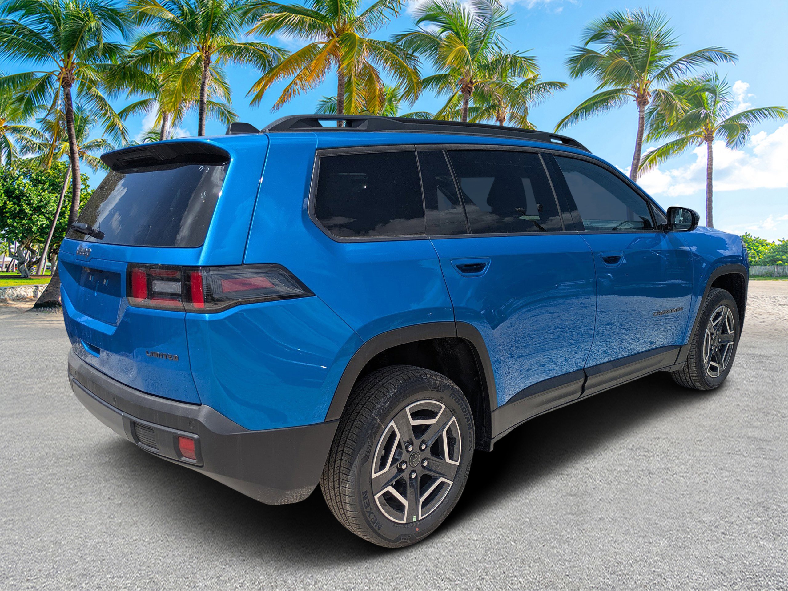 New 2026 Hydro Blue Pearl-Coat Exterior Paint Jeep Limited image 3