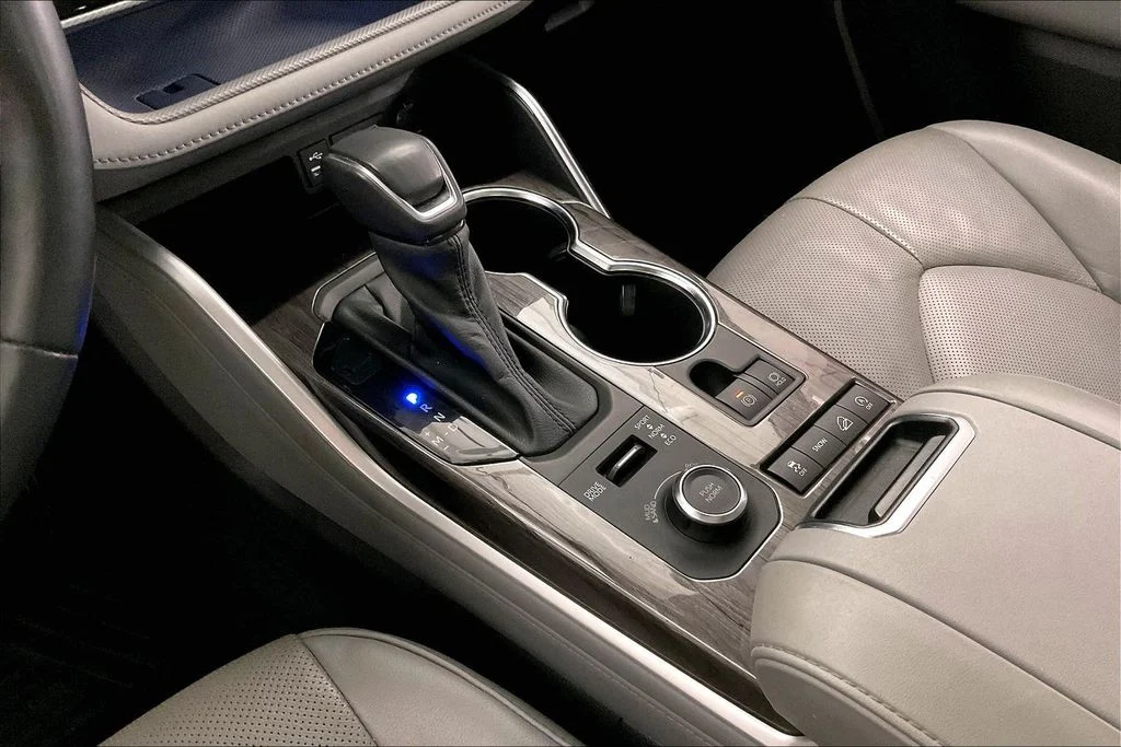 Used 2022 Beige Toyota Platinum image 19
