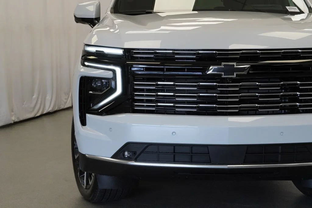 New 2026 Polar White Tricoat Chevrolet High Country image 35