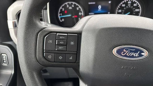 Used 2023 White Ford XL image 22