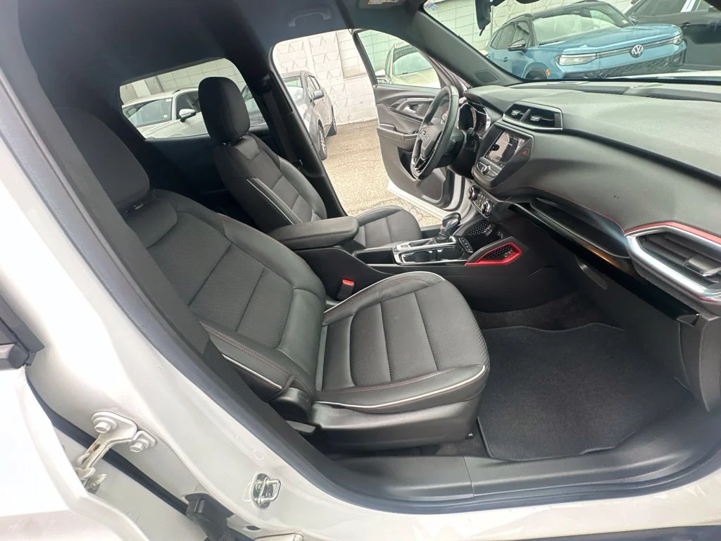 Used 2023 White Chevrolet RS image 34