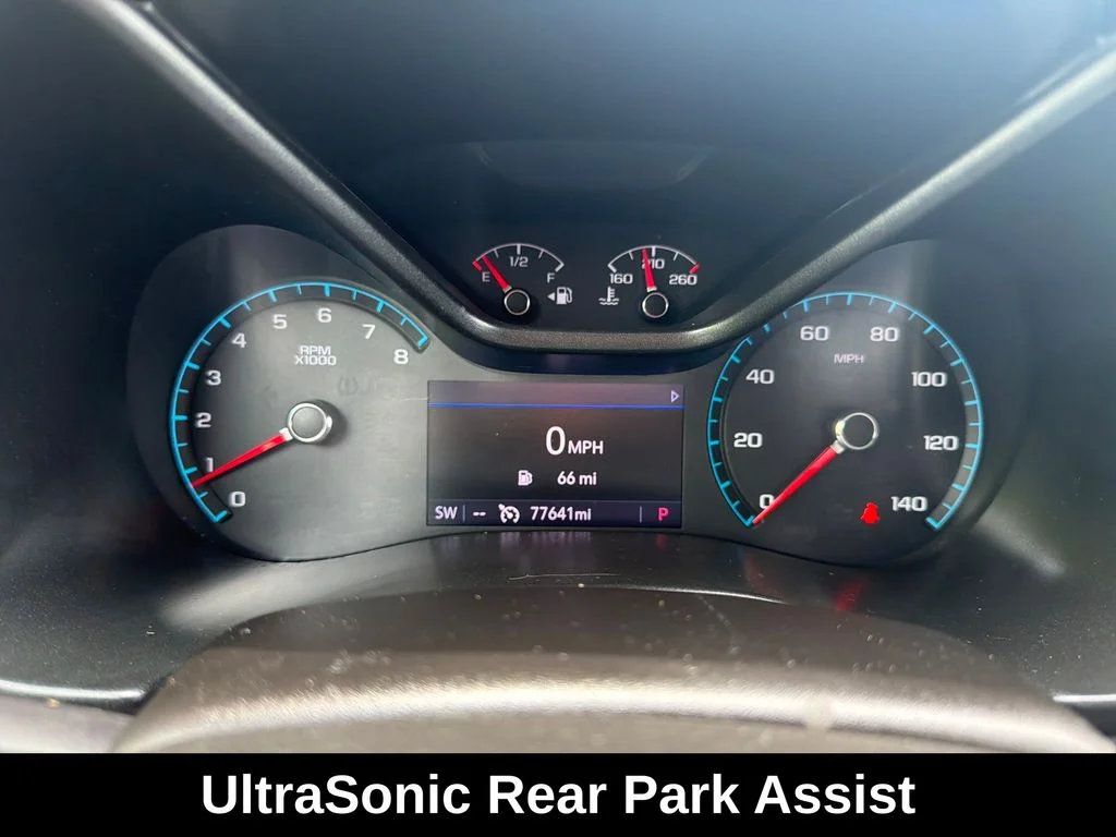 Used 2020 Shadow Gray Metallic Chevrolet LT image 18