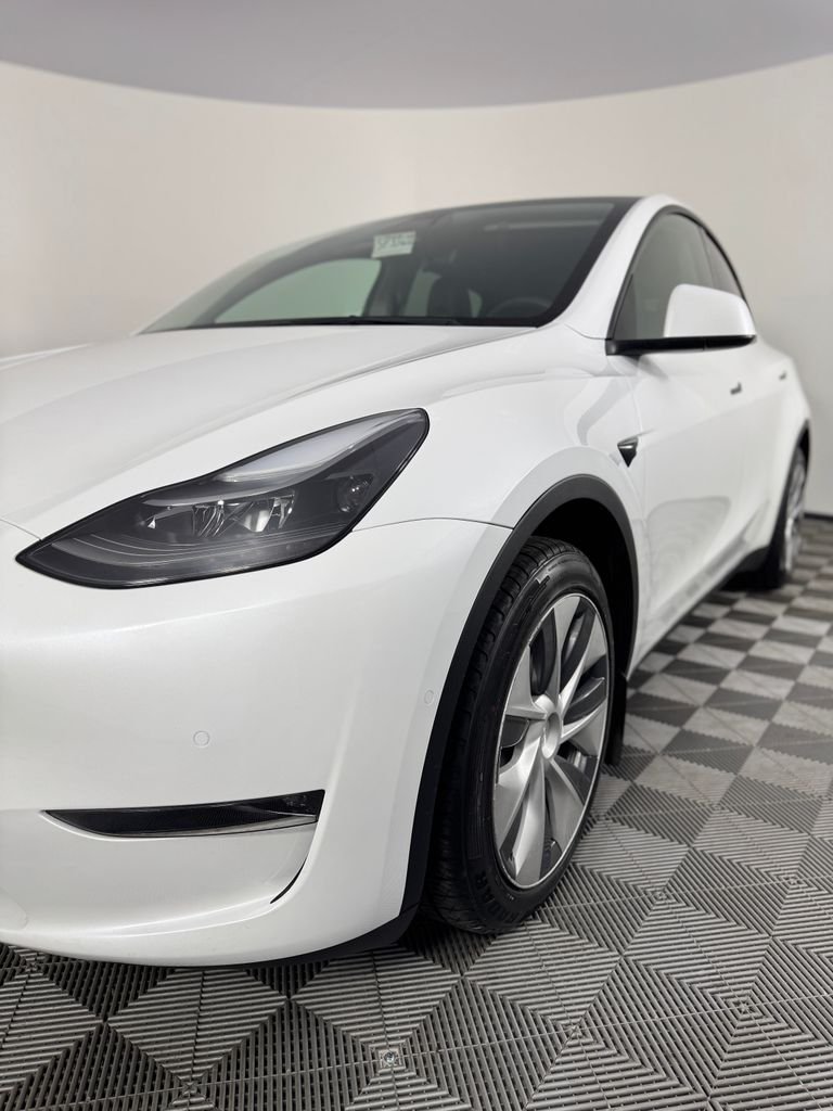 Used 2021 Pearl White Multi-Coat Tesla Long Range image 34