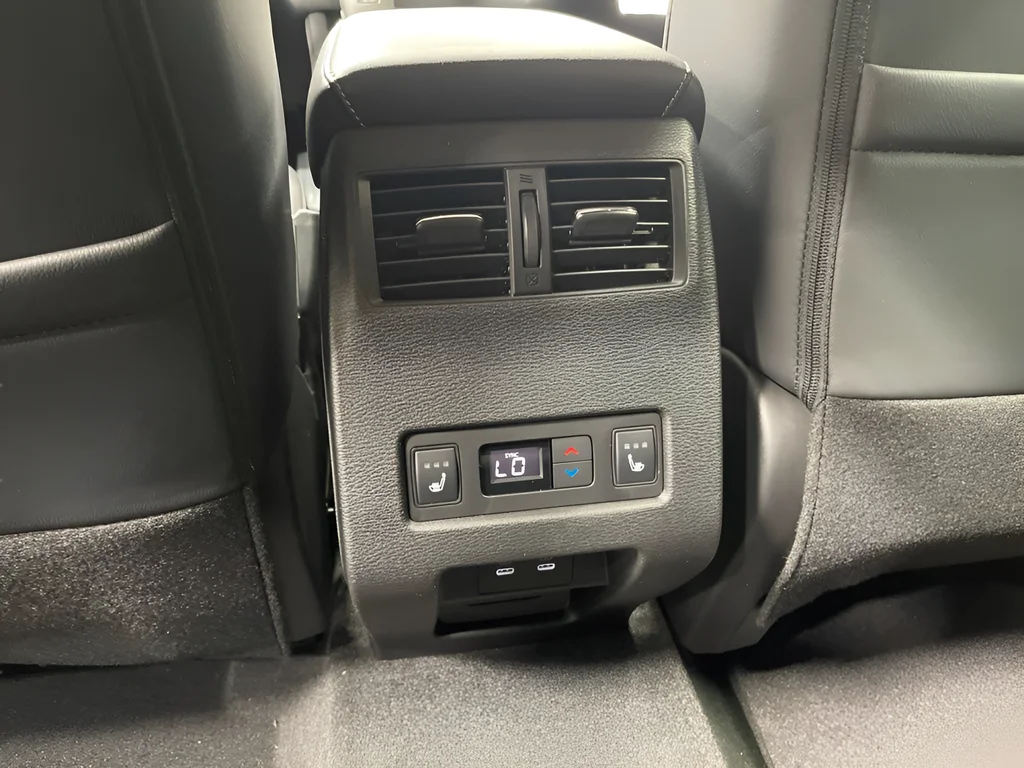 New 2026 Graphite Gray Mitsubishi SEL image 27