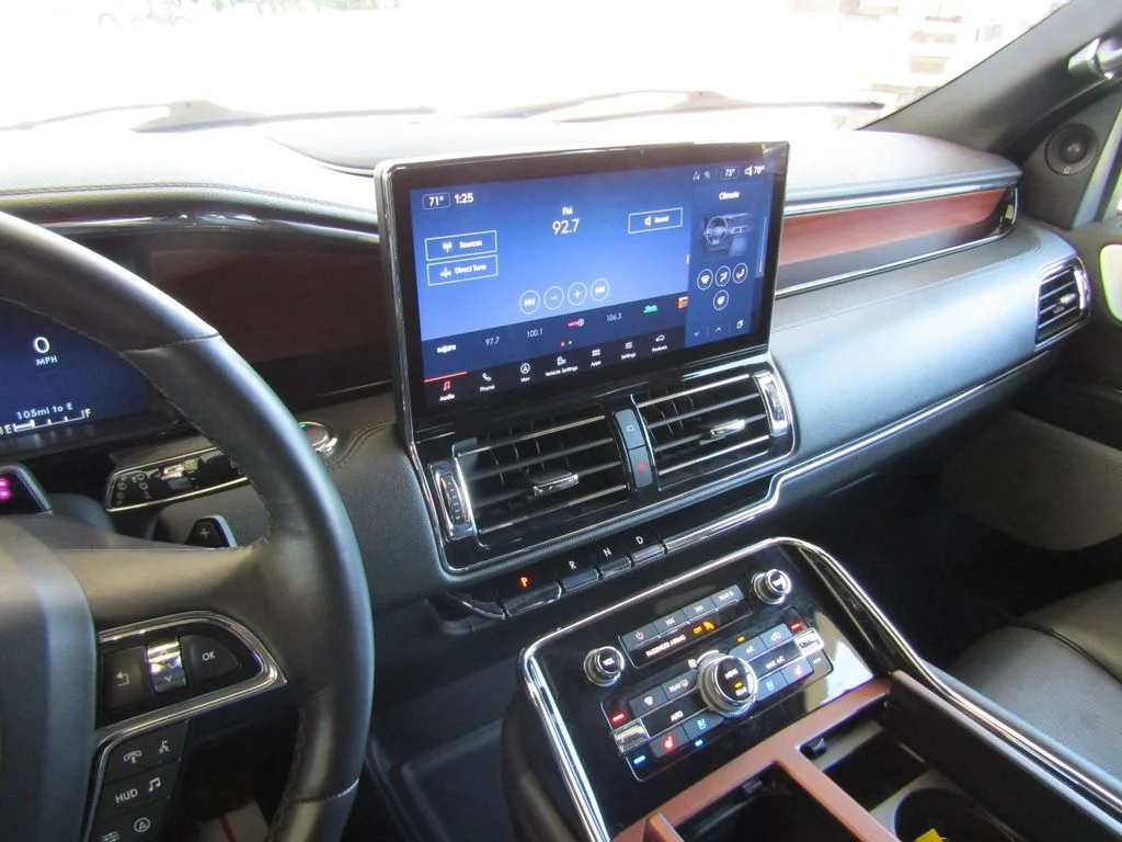 Used 2023 Starlight Lincoln Reserve image 32