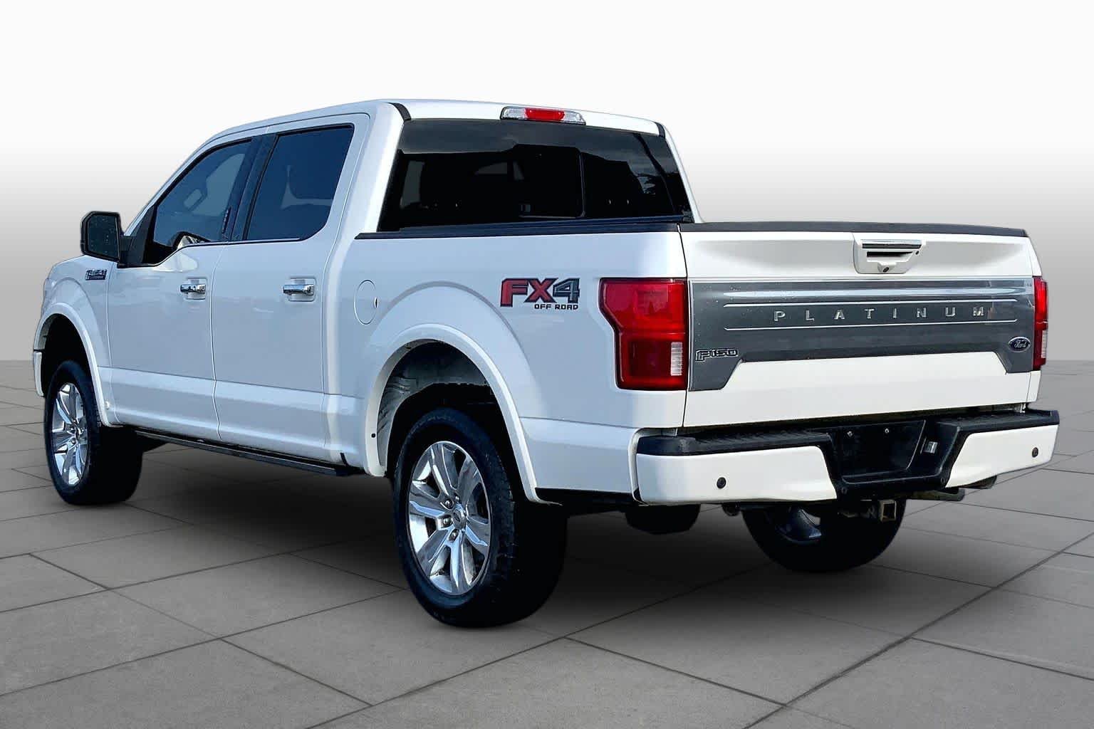 Used 2019 White Platinum Metallic Tri-Coat Ford Platinum image 12