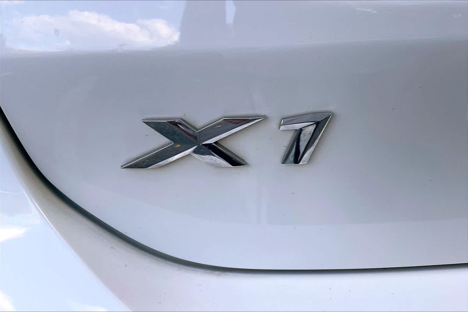 Used 2018 Alpine White BMW xDrive28i image 9