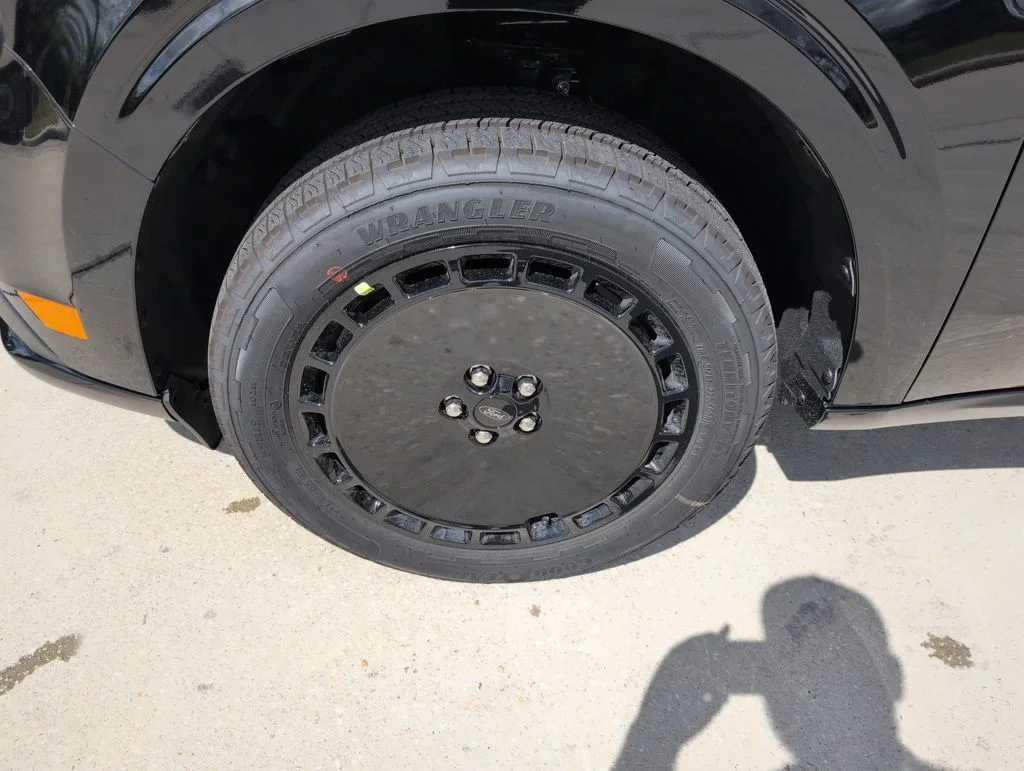 New 2026 Black Ford Lobo Standard image 18