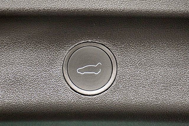 Used 2024  Tesla Long Range image 14