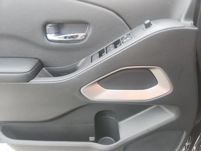 2026 Nissan Frontier SV - Photo 19