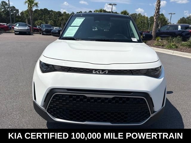 Used 2025 White Kia S image 2