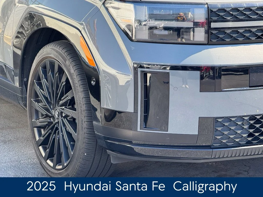 Used 2025 Gray Hyundai Calligraphy image 4