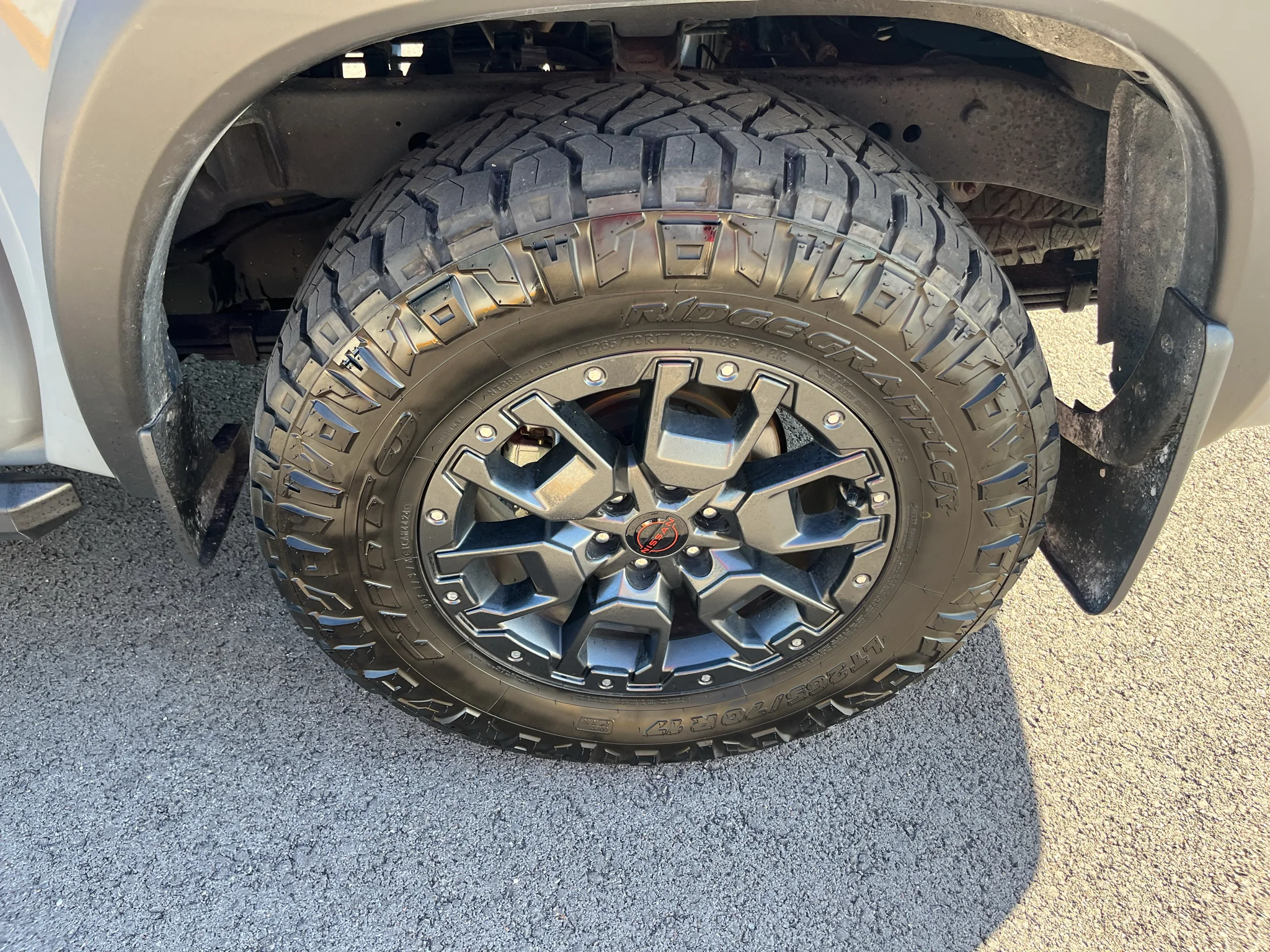 Used 2023 Boulder Gray Pearl Nissan PRO-4X image 9