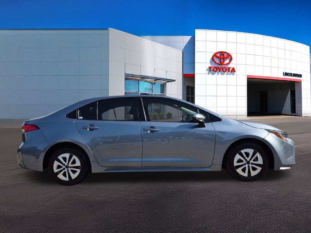 Used 2022 Blue Toyota LE image 10