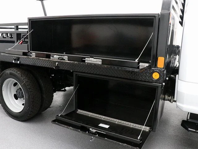 New 2025 Oxford White Ford F-450® XL image 27