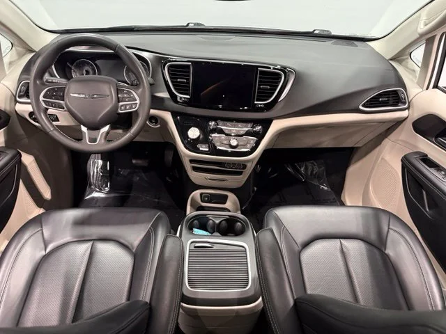Used 2024 White Chrysler Touring L image 32