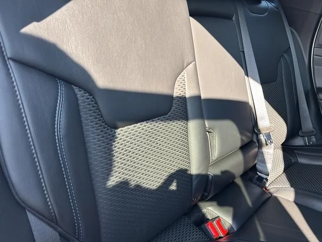 New 2026 White/off-white Jeep Latitude image 43