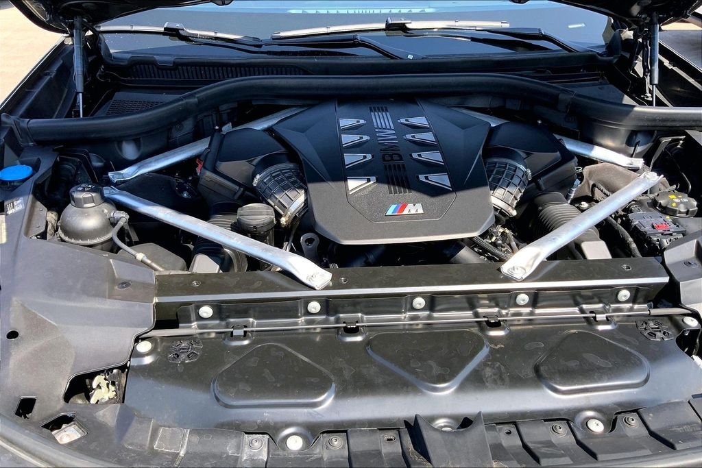 Used 2024 Gray BMW M60i image 29
